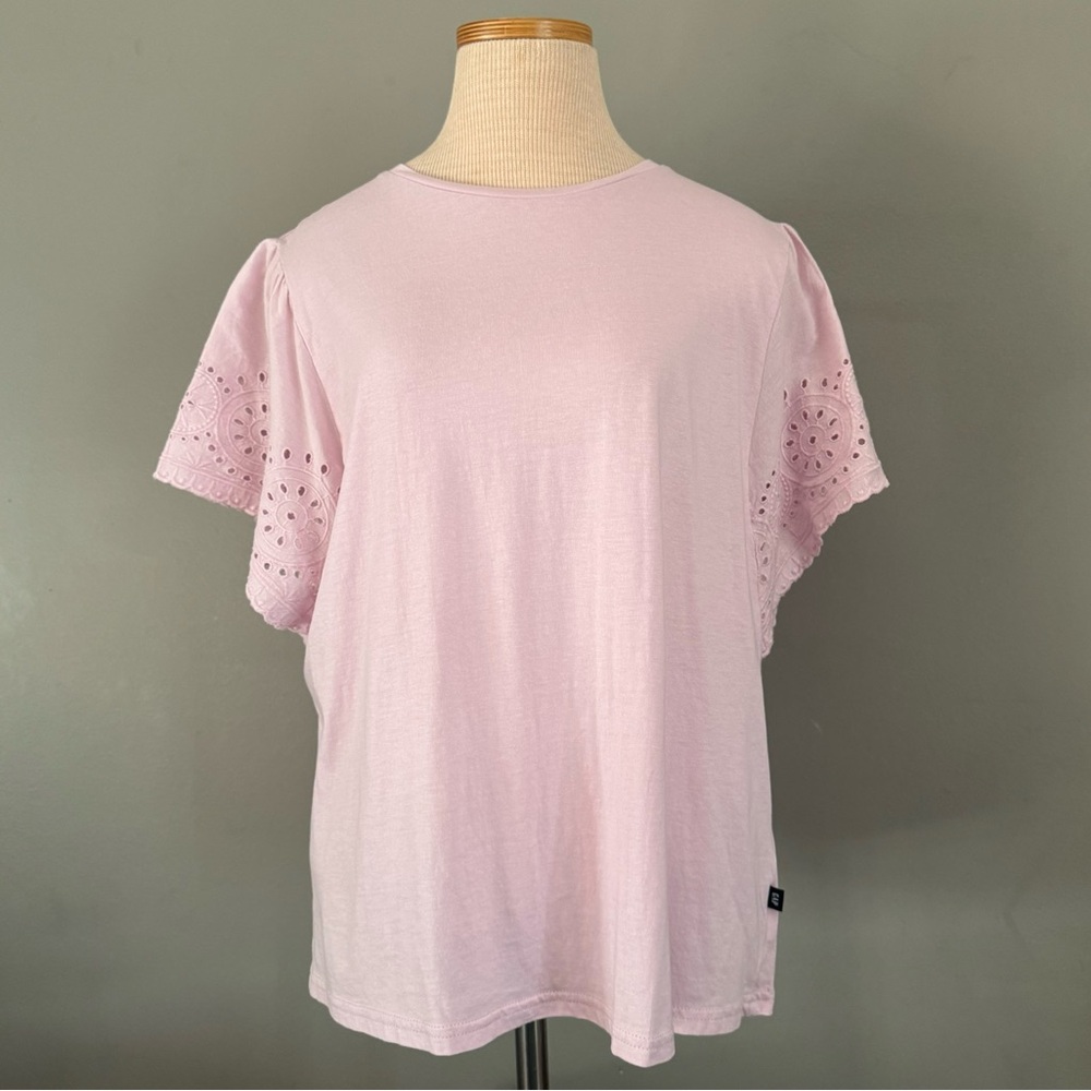 Gap Eyelet Sleeve Top